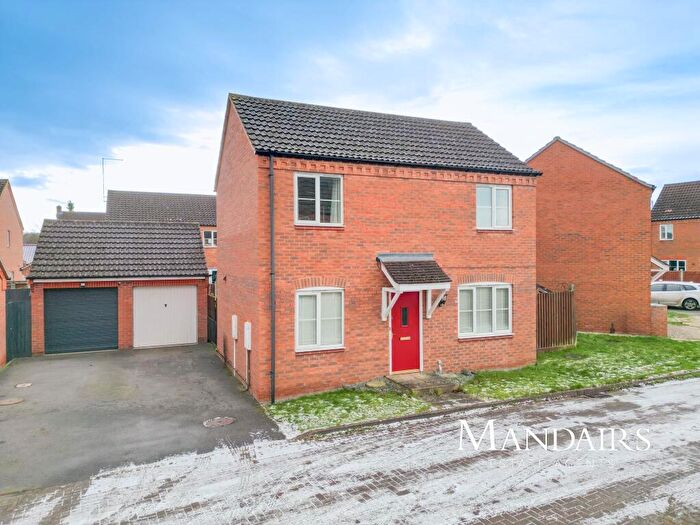 3 Bedroom Detached House For Sale In Coppice Way, Bourne, Lincolnshire, PE10