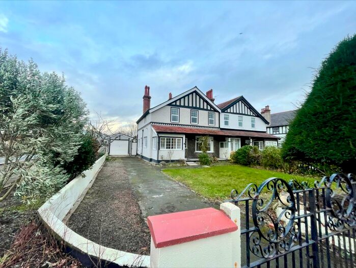 4 Bedroom Semi-Detached House To Rent In Carmen Sylva Road, Carig Y Don, Llandudno, LL30