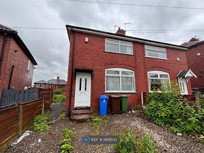 2 Bedroom Semi Detached House To Rent In Alderley St, Ashton-Under-Lyne, OL6