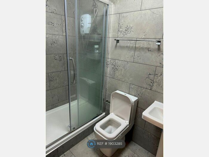 1 Bedroom Flat To Rent In Startford Road, Birmingham, B11