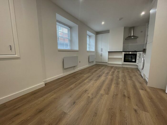 1 Bedroom Flat To Rent In Tottenham High Road, London, N17