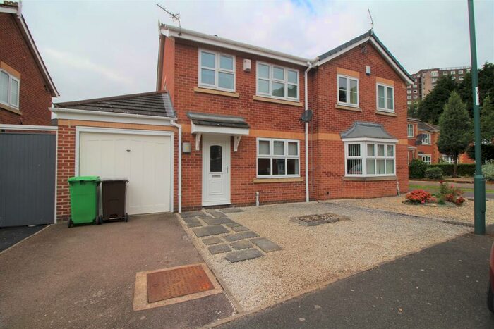 3 Bedroom Semi-Detached House To Rent In Windmill View, Colwick, Nottingham, NG2