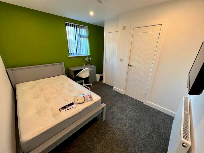 5 Bedroom End Of Terrace House To Rent In St. Margaret Road, Coventry, CV1