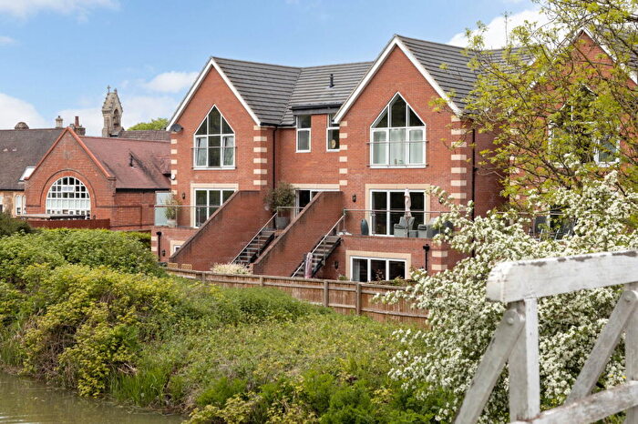 3 Bedroom Town House For Sale In Maton Close, Devizes, SN10