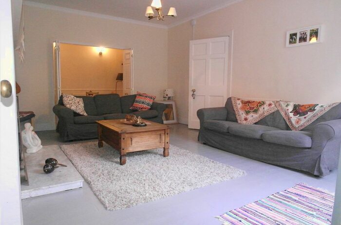 2 Bedroom Flat To Rent In Fettes Row, Edinburgh, EH3