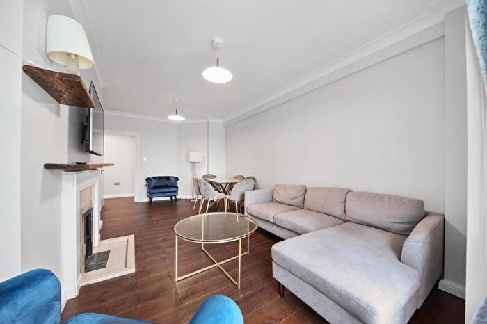 3 Bedroom Flat To Rent In Dorset House, Baker Street, NW1