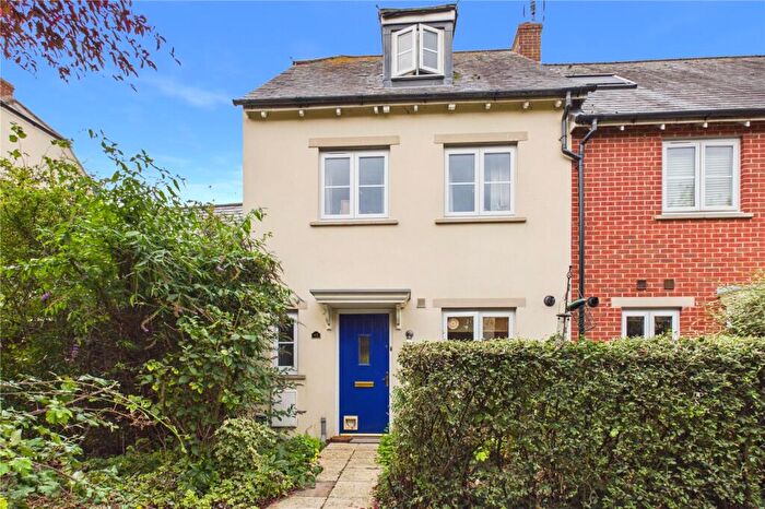 3 Bedroom End Of Terrace House For Sale In Fallows Road, Padworth, Reading, Berkshire, RG7