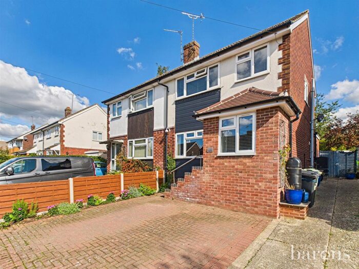 4 Bedroom Semi-detached House For Sale In Loggon Road, Basingstoke, RG21
