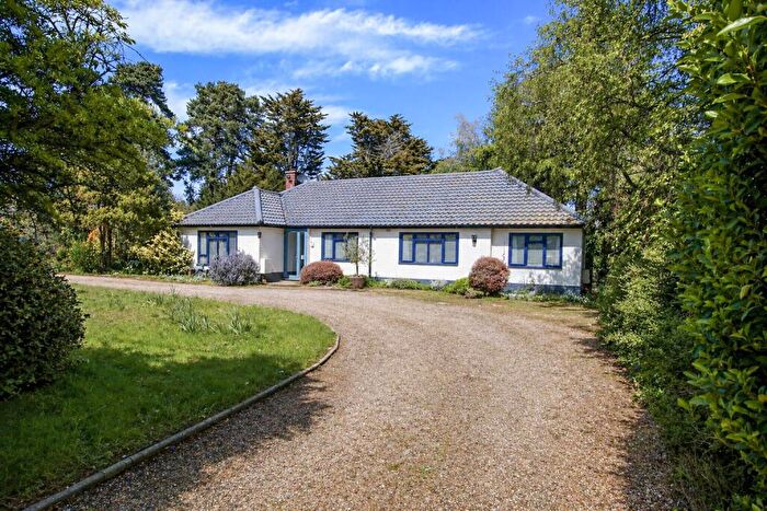 3 Bedroom Detached Bungalow For Sale In Linden Road, Aldeburgh, IP15