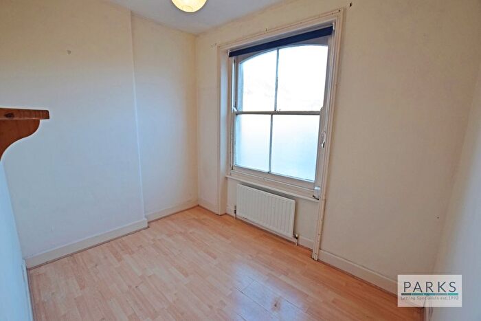 5 Bedroom Terraced House To Rent In Cambridge Grove, Hove, East Sussex, BN3