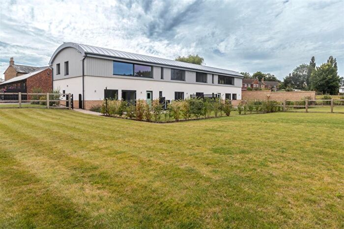 4 Bedroom Semi-Detached House For Sale In Tebworth Near Toddington, LU7