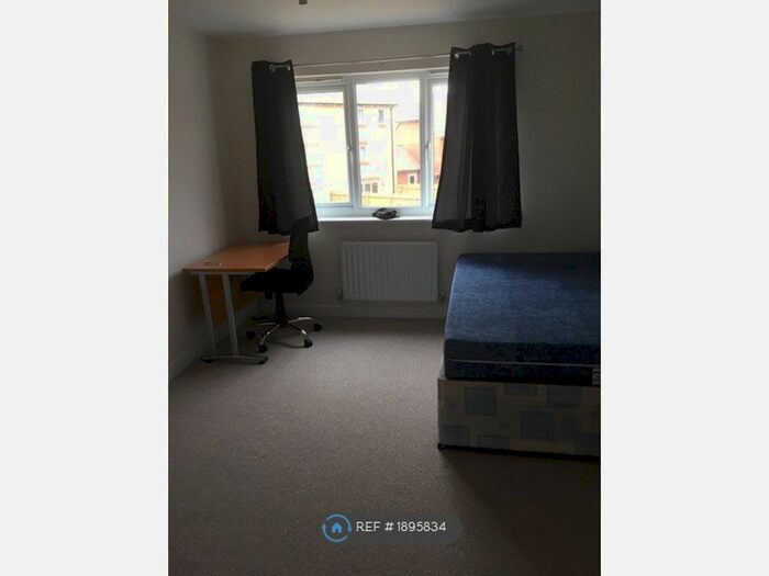 6 Bedroom Terraced House To Rent In Great Clover Leaze, Bristol, BS16