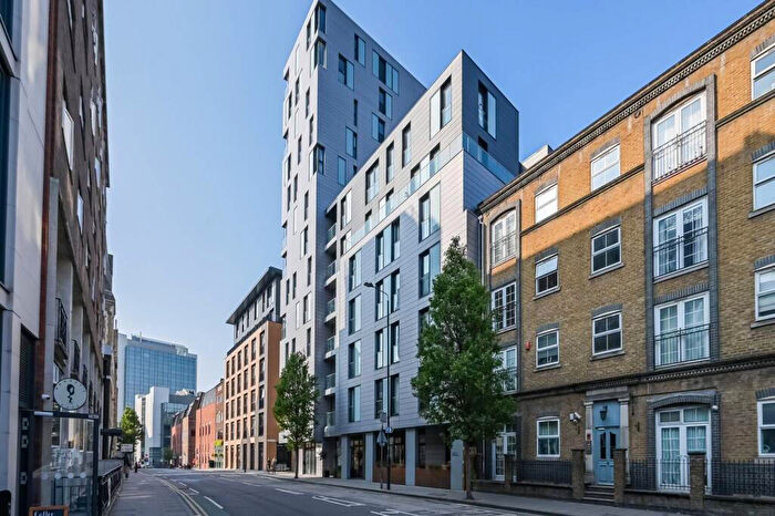 1 Bedroom Apartment For Sale In Lux Tower, Dock Street, London, E1