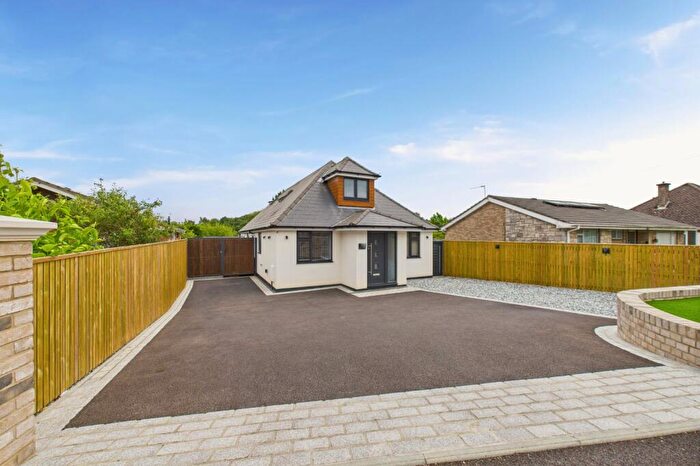 4 Bedroom Detached House For Sale In South Road, Corfe Mullen, Wimborne, Dorset, BH21