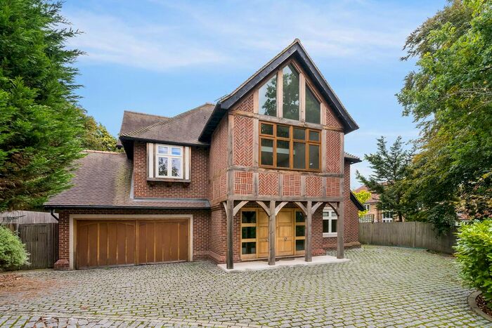 5 Bedroom Detached House To Rent In Fairmile Lane, Cobham, KT11