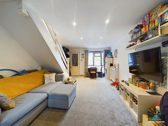 2 Bedroom Terraced House For Sale In Guinevere Road, Ifield, Crawley, RH11