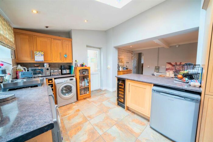 3 Bedroom Terraced House For Sale In Flatholme Road, Netherhall, Leicester, LE5