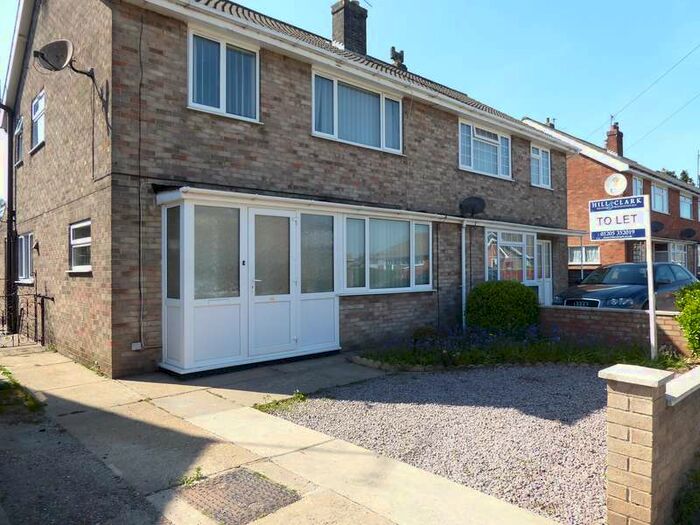 3 Bedroom Semi-Detached House To Rent In Monteith Crescent, Boston, PE21
