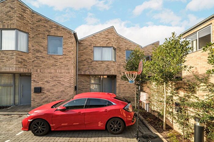 2 Bedroom Property To Rent In Provender Mews, London, W7