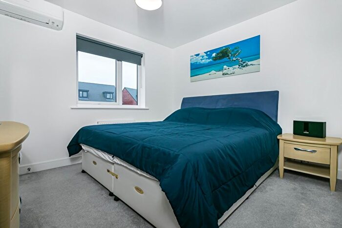 3 Bedroom Terraced House For Sale In Rockingham Dene, Wellingborough, NN8