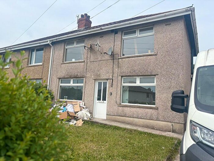3 Bedroom Semi-Detached House To Rent In Brynheulog Street, Penybryn, CF82