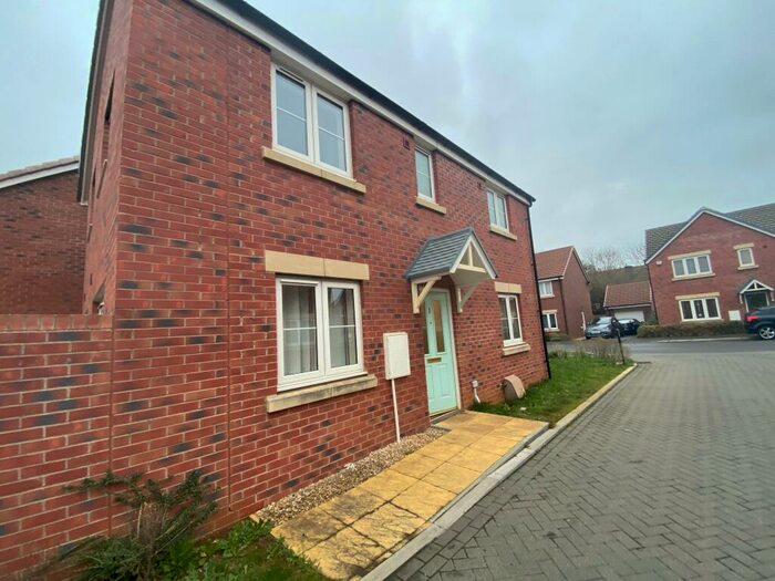 3 Bedroom House To Rent In Badbury Park, SN3