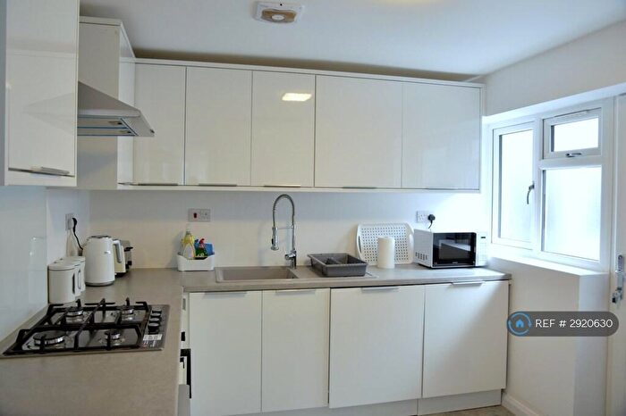 3 Bedroom Bungalow To Rent In Lindrick Drive, Leicester, LE5