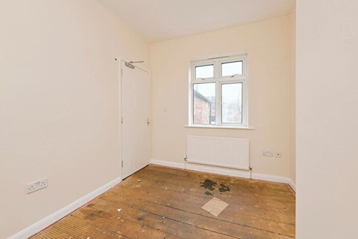 2 Bedroom Terraced House For Sale In Hampton Street, Northampton, NN1