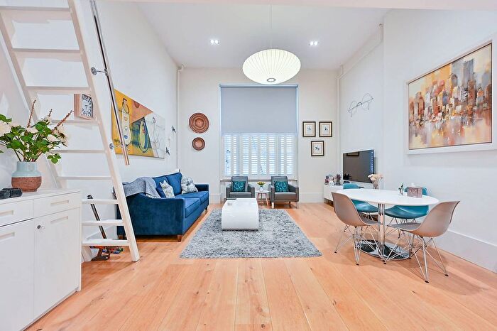 1 Bedroom Flat To Rent In Gloucester Gardens, Notting Hill, London, W2