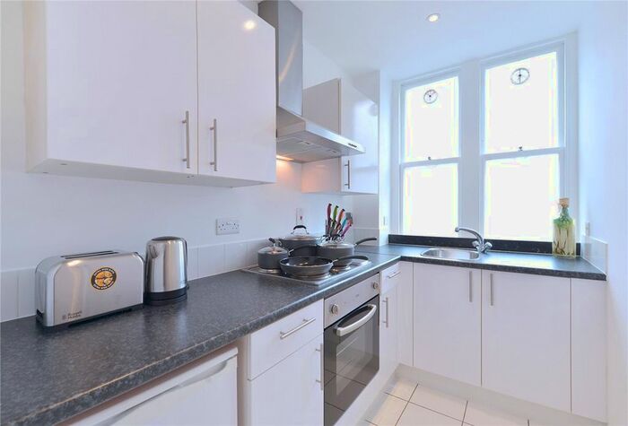 1 Bedroom Flat To Rent In Hill Street, Mayfair, London, W1J