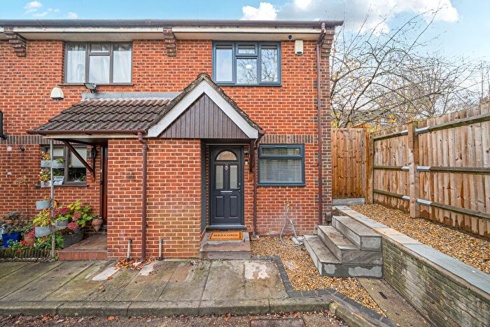 2 Bedroom End Terrace House For Sale In Kirkdale, London, SE26