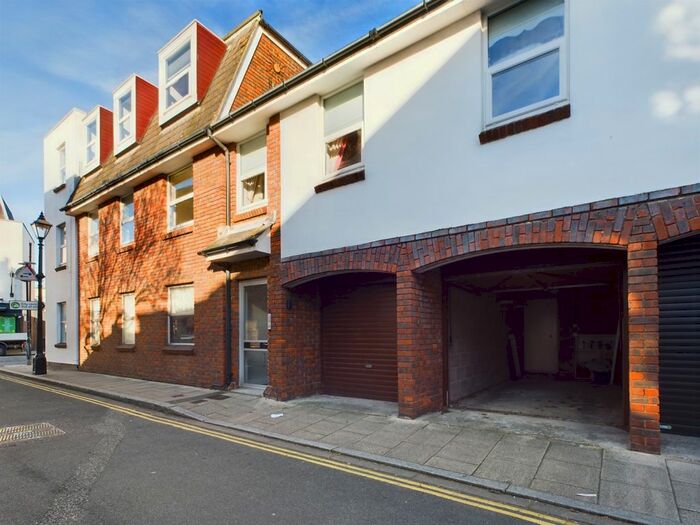 3 Bedroom Flat For Sale In High Street, Old Portsmouth, PO1