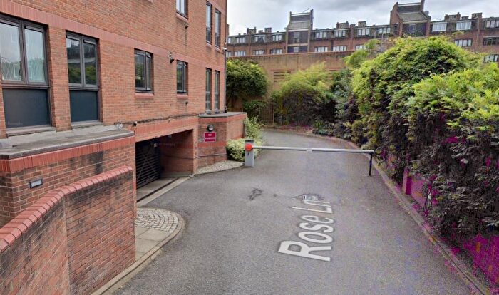 Garage / Parking To Rent In Parking, Huntsmore House, Pembroke Road, London, W8