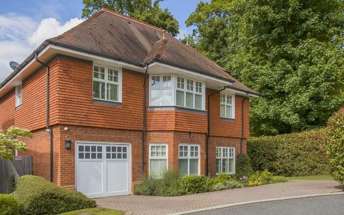 5 Bedroom Detached House For Sale In Holbrook Gardens, Aldenham, Watford, WD25