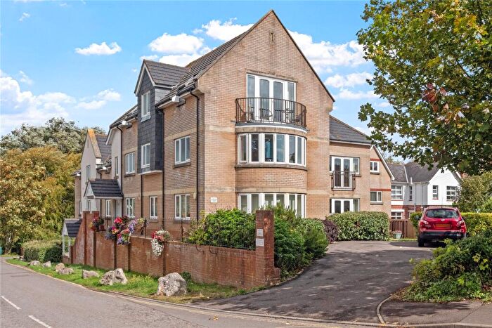 2 Bedroom Apartment For Sale In Weymouth, Dorset, DT4