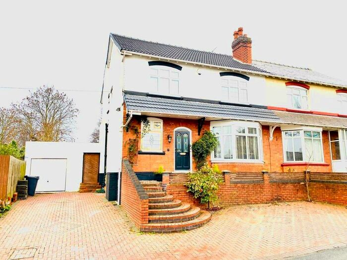 5 Bedroom Semi-Detached House To Rent In Tansley Hill Road, Dudley, West Midlands, DY2