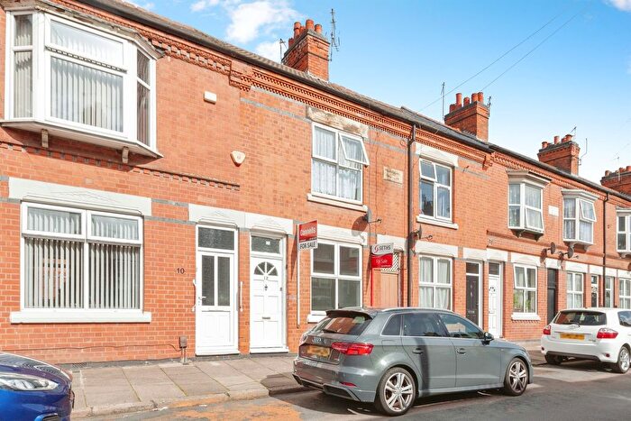 3 Bedroom Terraced House For Sale In Willow Brook Road, Leicester, LE5