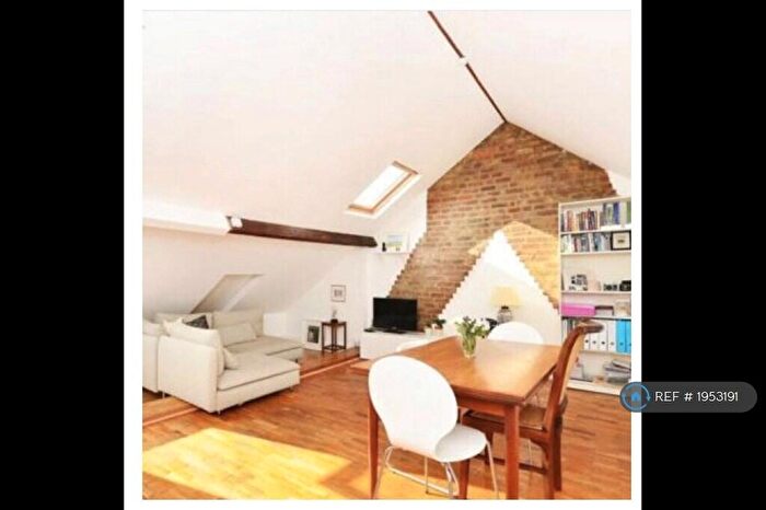 1 Bedroom Maisonette To Rent In C, London, E5