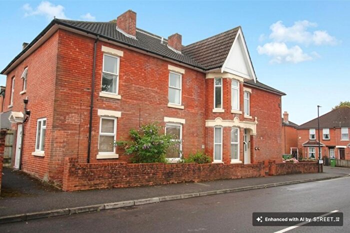 1 Bedroom Flat To Rent In Appleton Road, Southampton, SO18