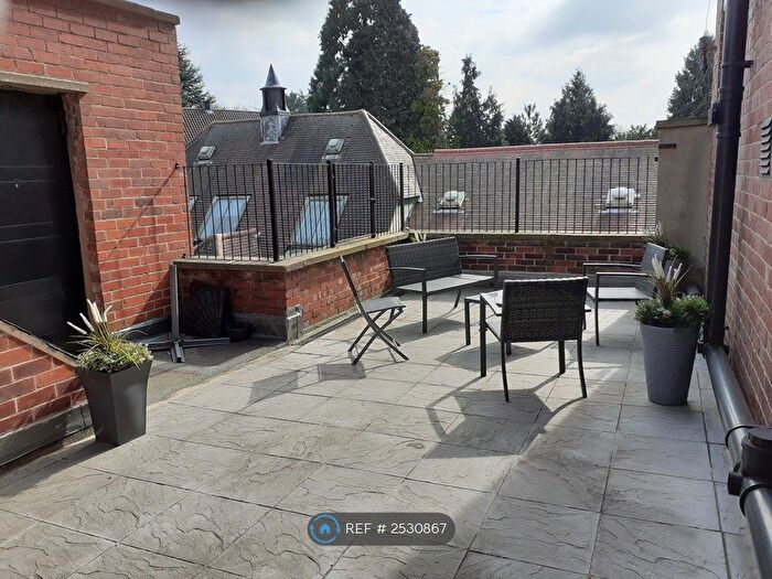 2 Bedroom Flat To Rent In Holly House, Chapeltown, Sheffield, S35