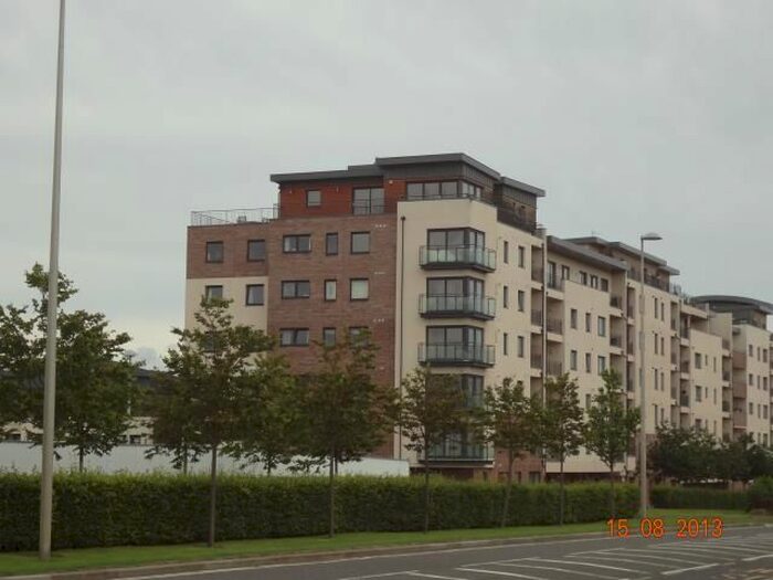 2 Bedroom Flat To Rent In Kingsburgh Crescent, Edinburgh, EH5