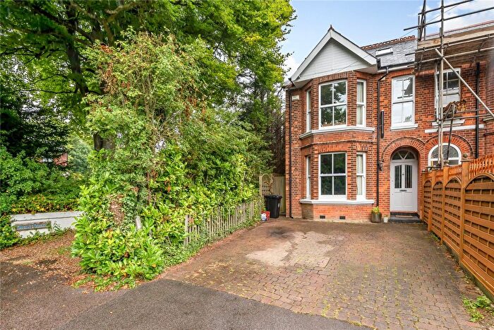 4 Bedroom Semi-Detached House For Sale In London Road, Dunton Green, Sevenoaks, Kent, TN13