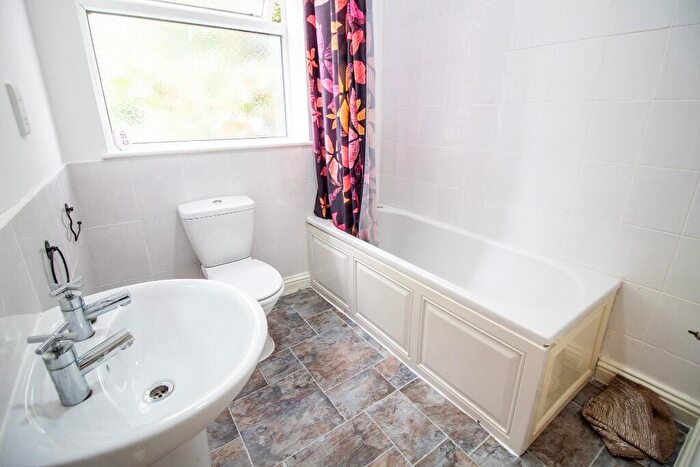 1 Bedroom House Of Multiple Occupation To Rent In Bury Street, M26