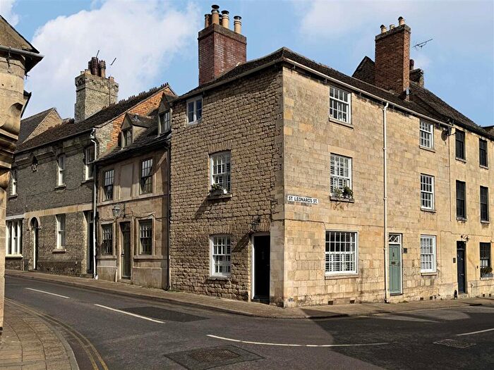 2 Bedroom End Of Terrace House To Rent In St Georges Street, Stamford, Lincolnshire, PE9