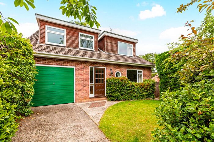 4 Bedroom Detached House For Sale In Dalby Crescent, Newbury, Berkshire, RG14