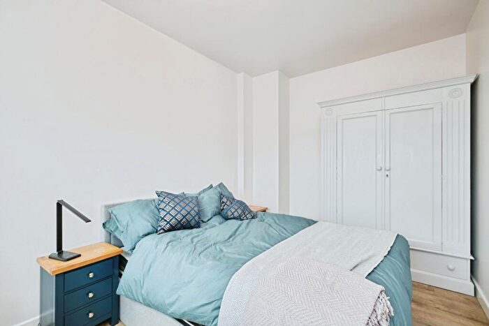 2 Bedroom Flat For Sale In Suffolk Street Queensway, Birmingham, West Midlands, B1