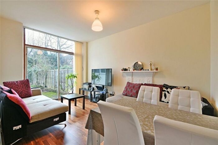 2 Bedroom Flat To Rent In Chichele Road, London, NW2