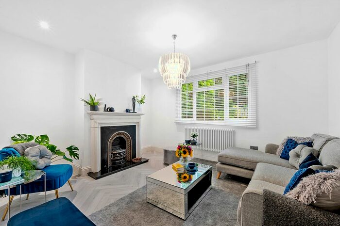 2 Bedroom Maisonette To Rent In Liberty Avenue, Colliers Wood, London, SW19