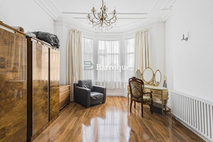4 Bedroom Terraced House For Sale In Wightman Road, Haringey, N4
