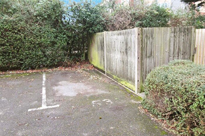 1 Bedroom Flat For Sale In Captains Place, Southampton, Hampshire, SO14